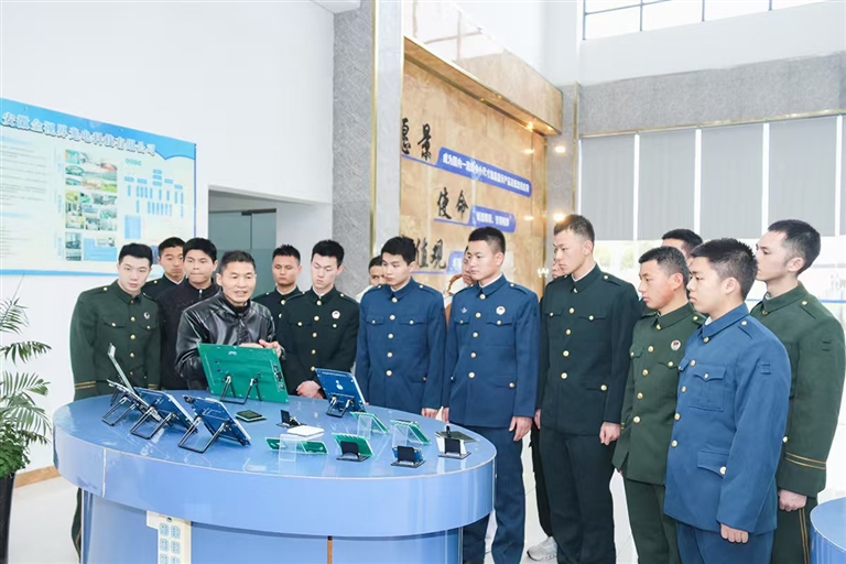 退伍不褪色 “新戰場”上續寫新榮光